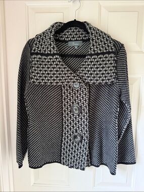 WILLOW BLACK AND WHITE TEXTURED BUTTON CARDIGAN/JACKET, SMALL